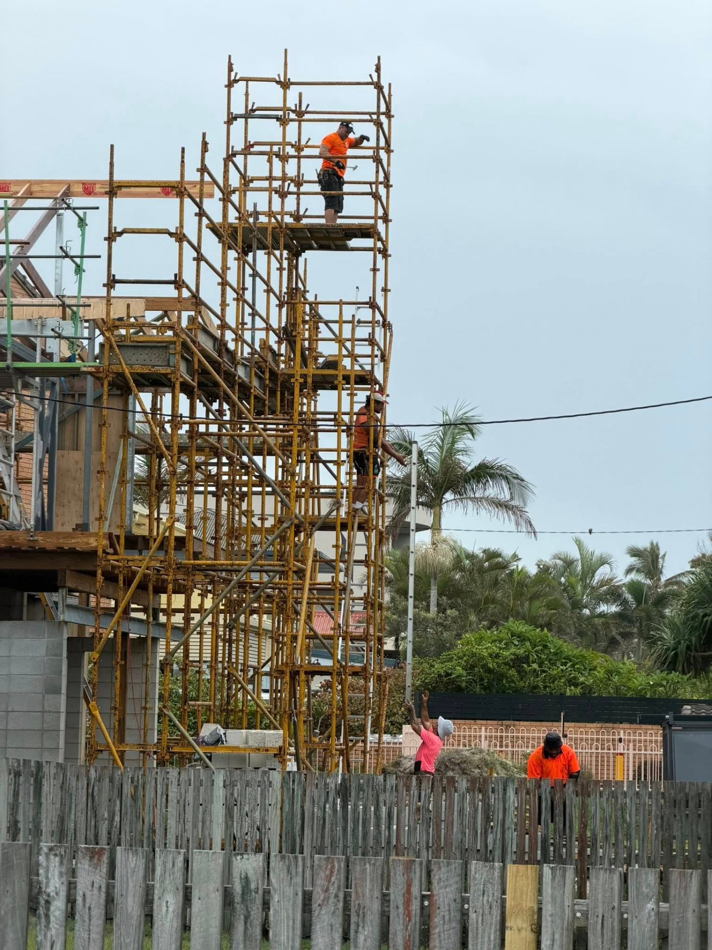 Residential scaffolding Beachside Apartment Build Coolum Beach sunshine coast